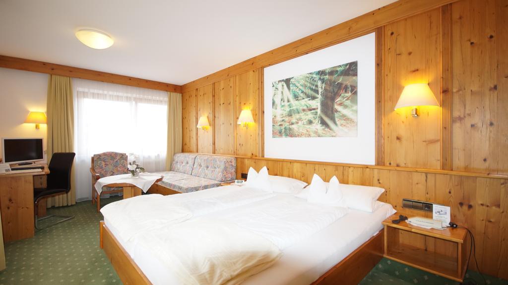 Hotel Schwarzenbergs Traube Glottertal Dış mekan fotoğraf