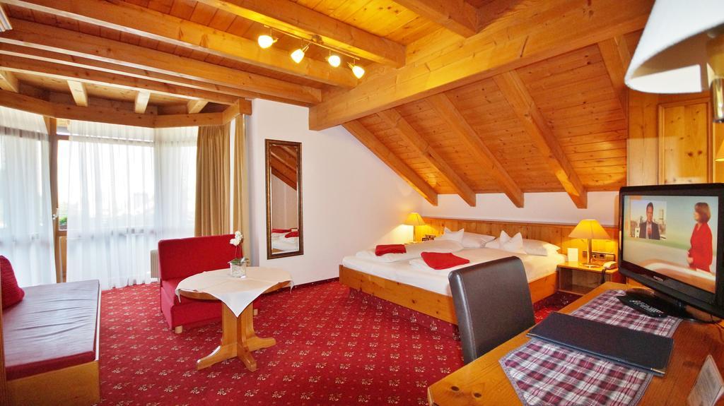 Hotel Schwarzenbergs Traube Glottertal Dış mekan fotoğraf