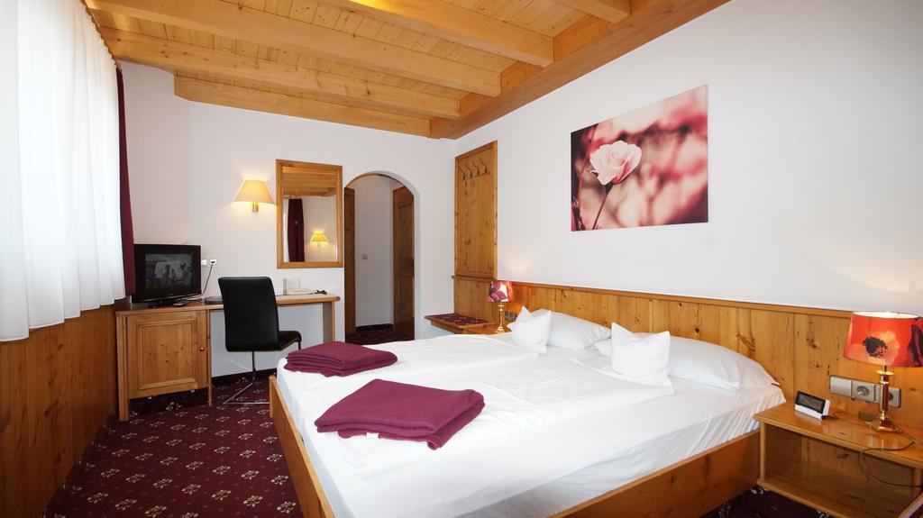 Hotel Schwarzenbergs Traube Glottertal Dış mekan fotoğraf