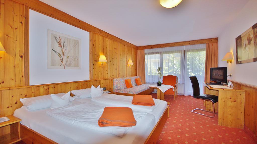 Hotel Schwarzenbergs Traube Glottertal Dış mekan fotoğraf