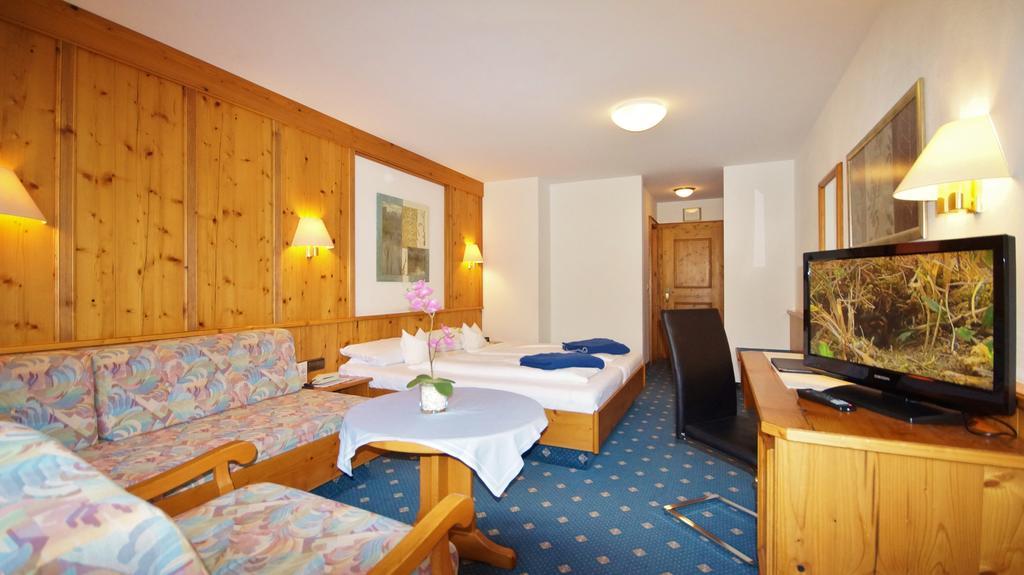 Hotel Schwarzenbergs Traube Glottertal Dış mekan fotoğraf