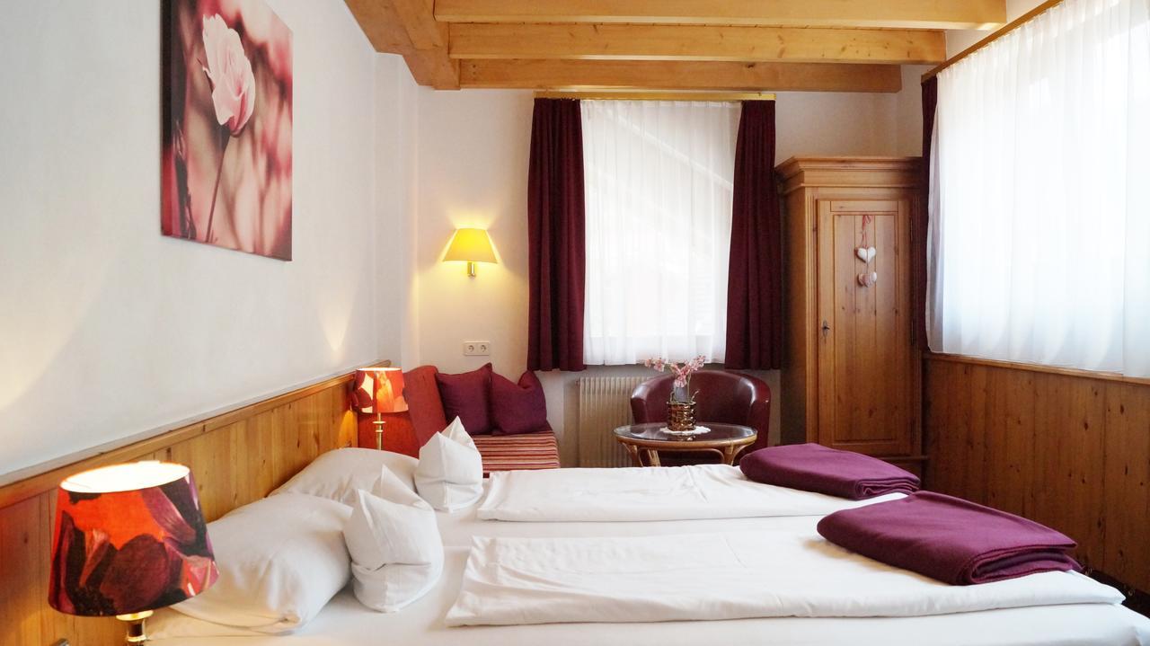 Hotel Schwarzenbergs Traube Glottertal Dış mekan fotoğraf